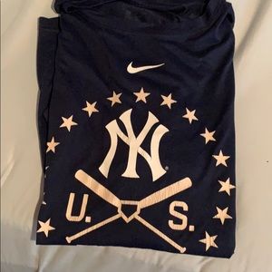 Nike Yankees men’s tee